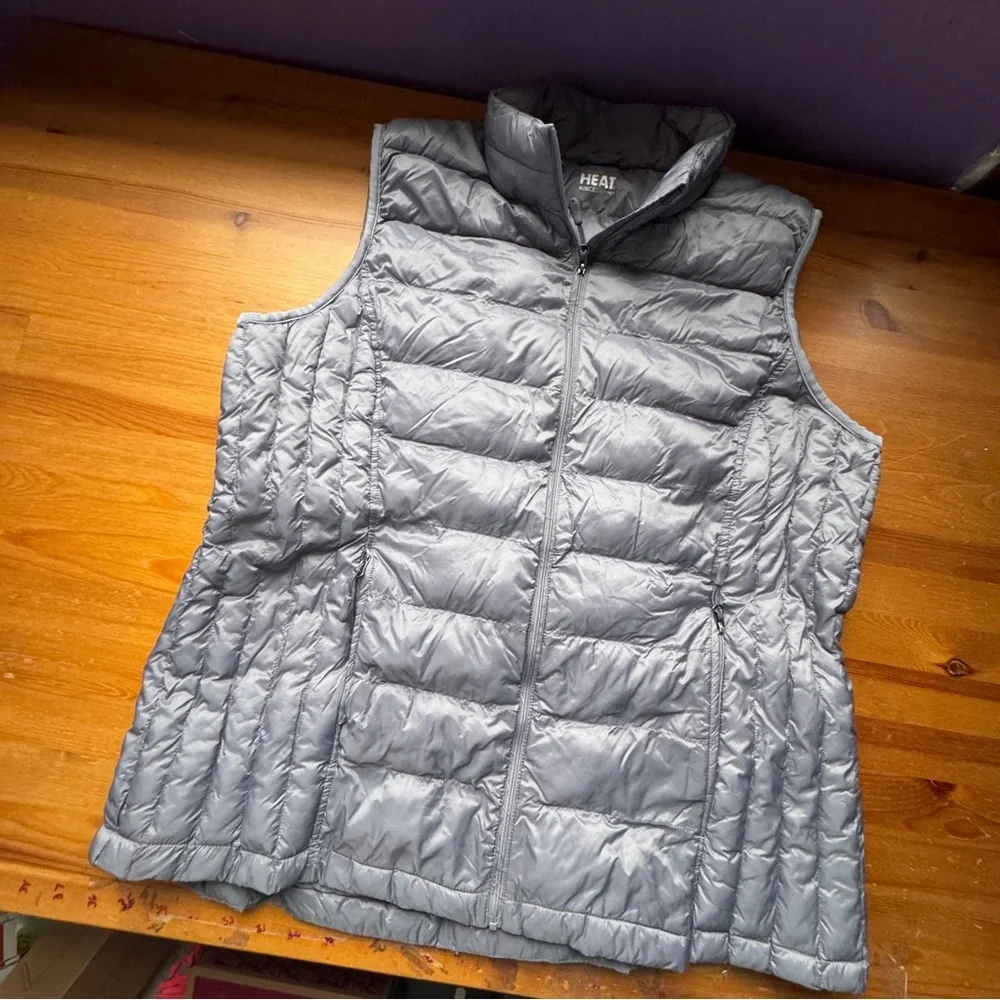 32degrees silver puffer vest size xl